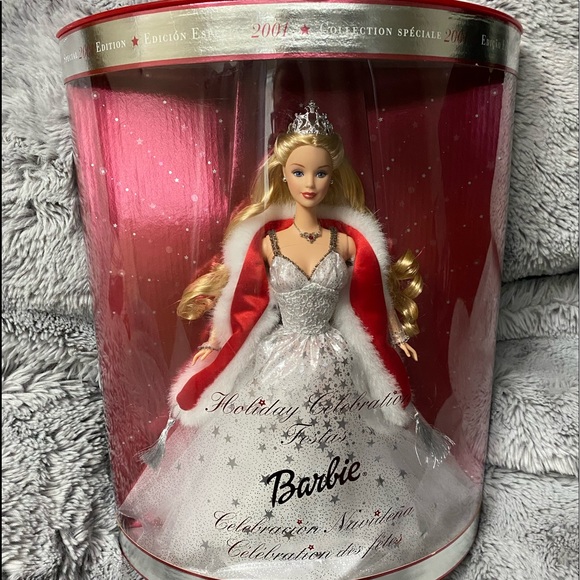 NRFB 2001 Holiday Celebration Barbie - Picture 1 of 6
